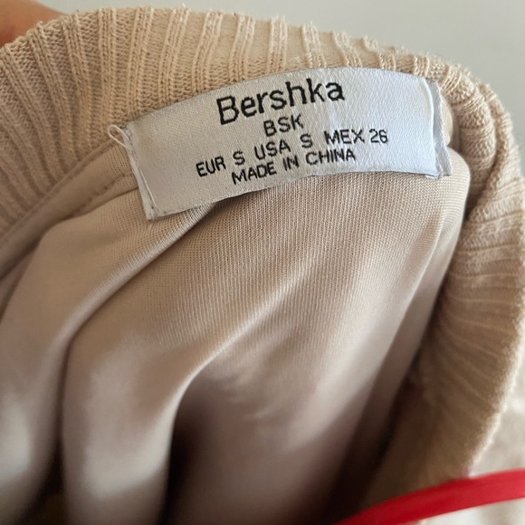 fluffy sweater for sale! Super comfy and cozy - Picture 6 of 6